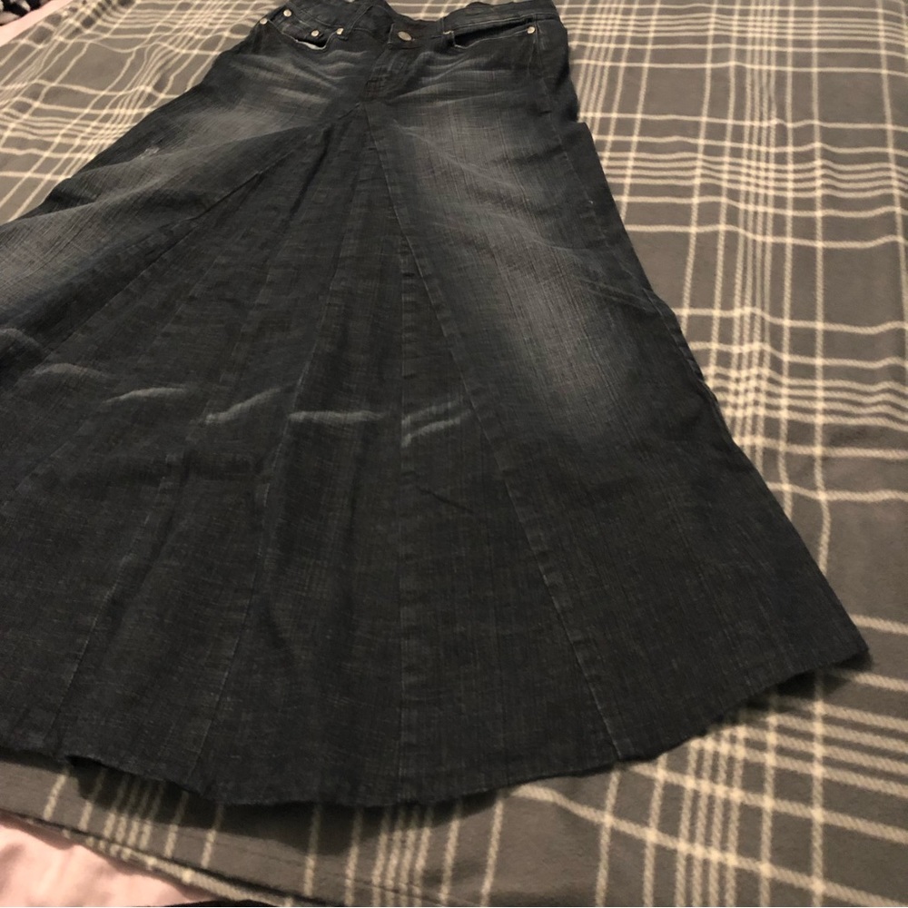 Unique Black Jean Mermaid Flare Skirt Diamanté Accents on back pockets Size 5 - Picture 3 of 16